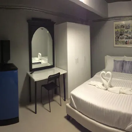 Loft 21 Apartment Romklao-3