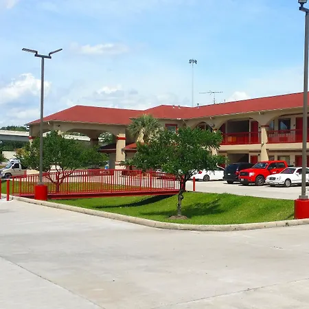 Americas Best Value Inn&Suites Houston NE-3
