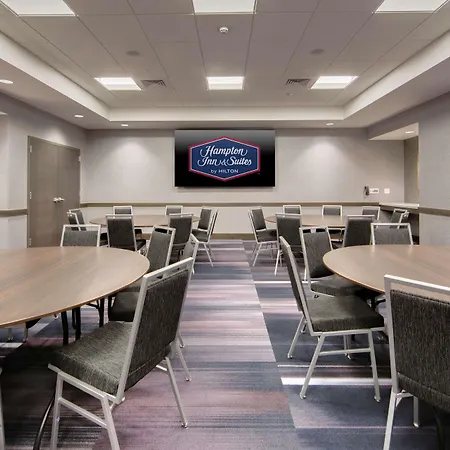 Hampton Inn & Suites Fort Worth Downtown-2