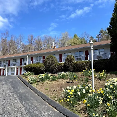 Economy Lodge 682 Main St Sturbridge-2