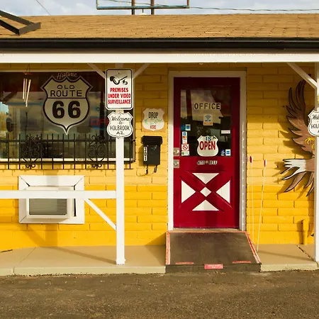 Brad'S Desert Inn-2
