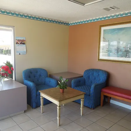Castaway Motel-3