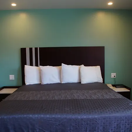 Beach Inn-2