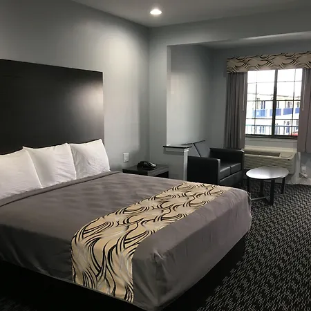 Platinum Inn And Suites-3
