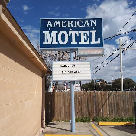 American Motel-3
