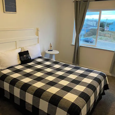 Newport Bay Motel-2