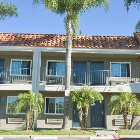 Welcome Inn Corona-2