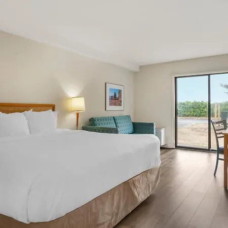 Rodeway Inn-3