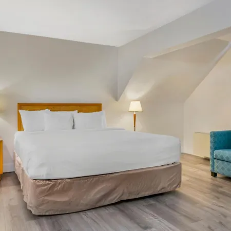 Rodeway Inn-2