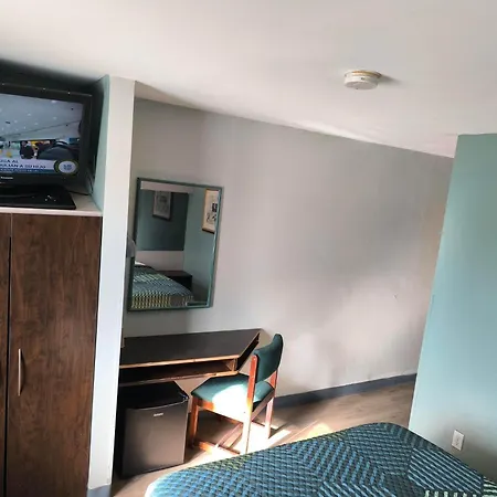 Budgetel Inn Birmingham-3