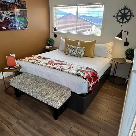 Red Rock Inn Cottages-2