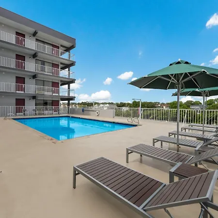Red Roof Inn Plus & Suites Virginia Beach - Seaside-2