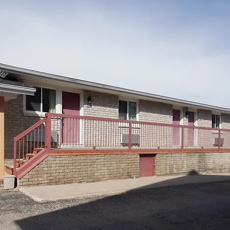 Super 8 By Wyndham Kingston-2