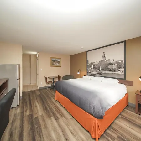 Super 8 By Wyndham Kingston-3