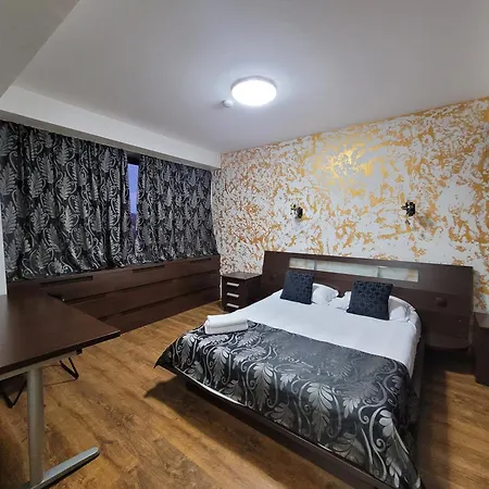 Mag Motel-2