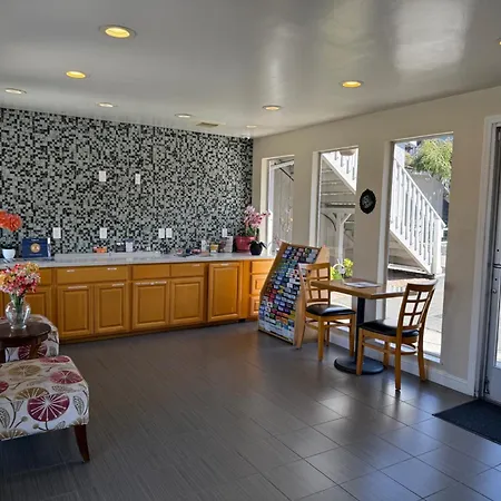 Pacific Inn Monterey-2