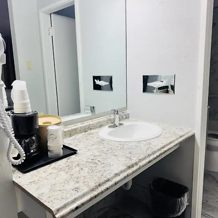 Alamo Inn & Suites-3