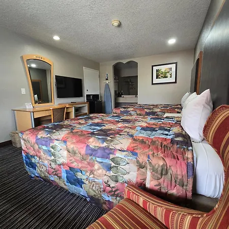 Scottish Inn And Suites Beaumont-3