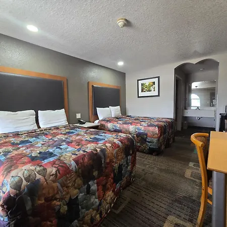 Scottish Inn And Suites Beaumont-2