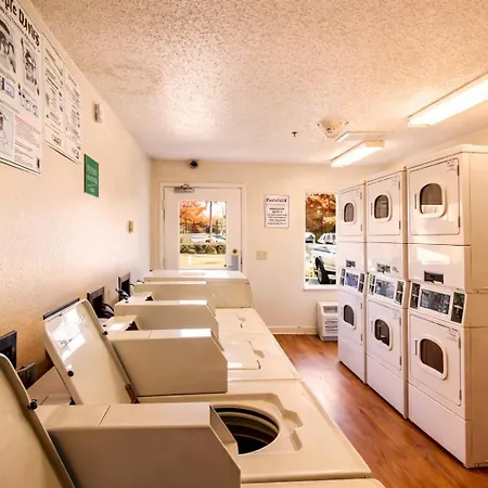 Hometowne Studios By Red Roof Houston - West Oaks - Energy Corridor-2