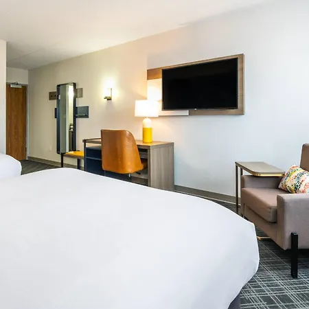Comfort Inn & Suites Barrie - Highway 400-3