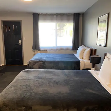 Monashee Lodge-3