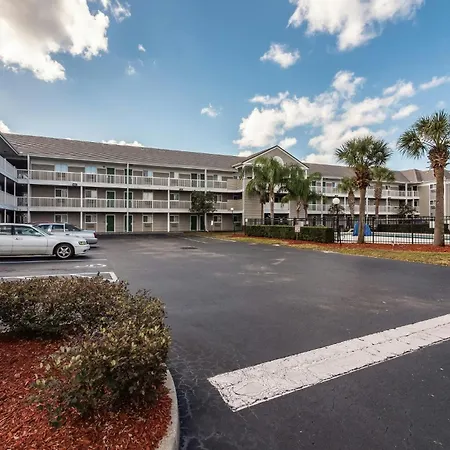 Hometowne Studios By Red Roof Orlando South-2