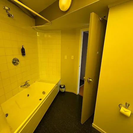 Parklane Motor Lodge-2