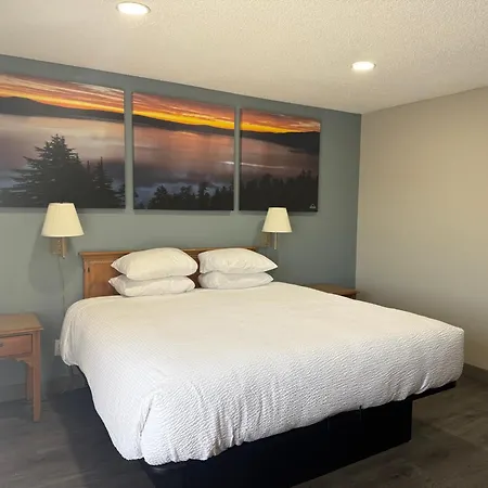 Days Inn By Wyndham Medford-2