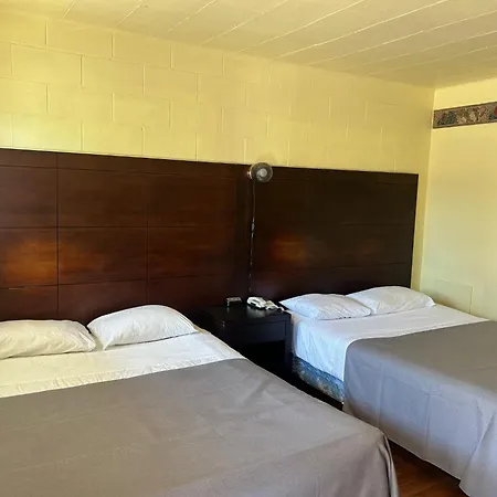 Motel R-100-2