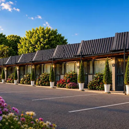 Gothic Heights Motel-3