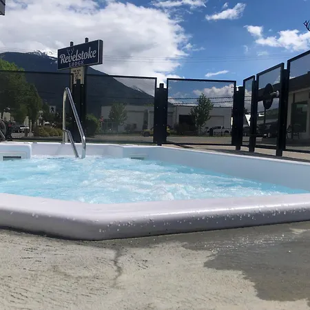 Revelstoke Lodge-3