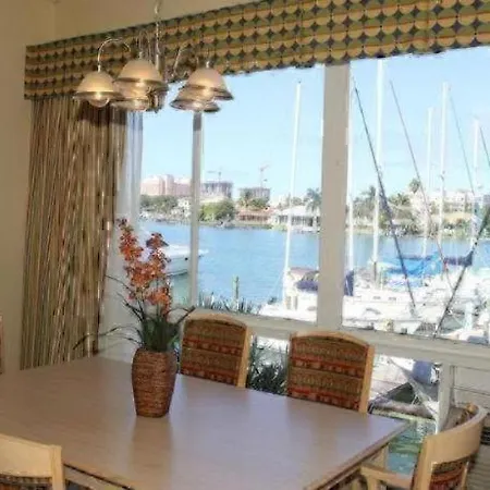 Chart House Suites And Marina-2