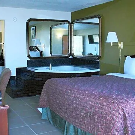 Royal Inn & Suites-3