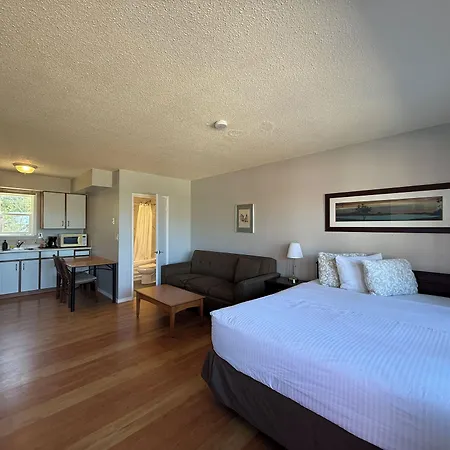 Island View Lodge-2