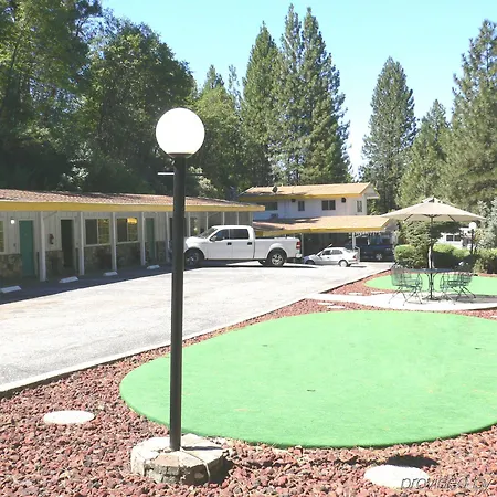 Golden Chain Motel-3