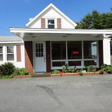 Sara Glen Motel - Saratoga Springs-Glens Falls-3