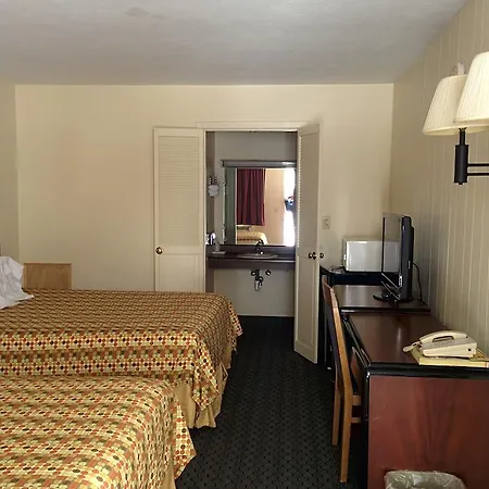 Economy Inn Toledo-Perrysburg-2