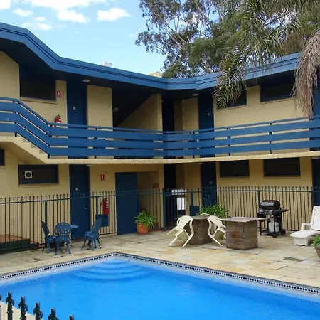 Pathfinder Motel-2