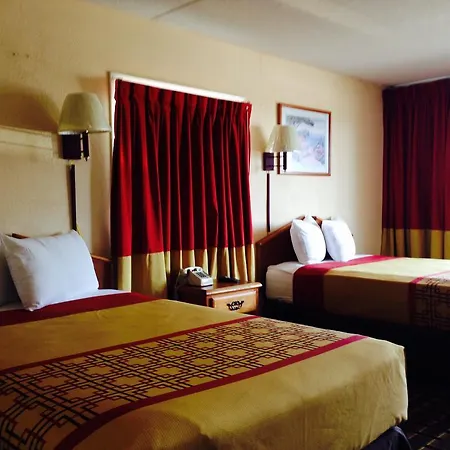 Happy Holiday Motel-2