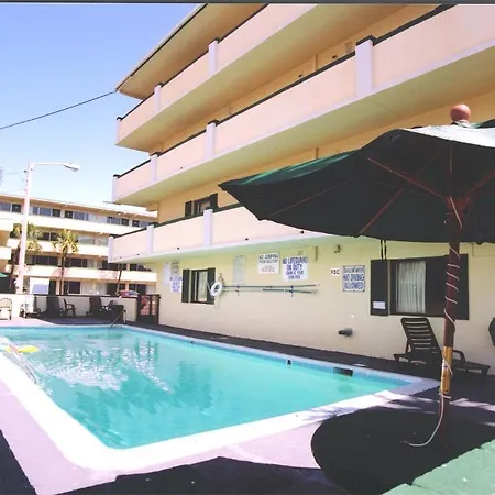 Happy Holiday Motel-3