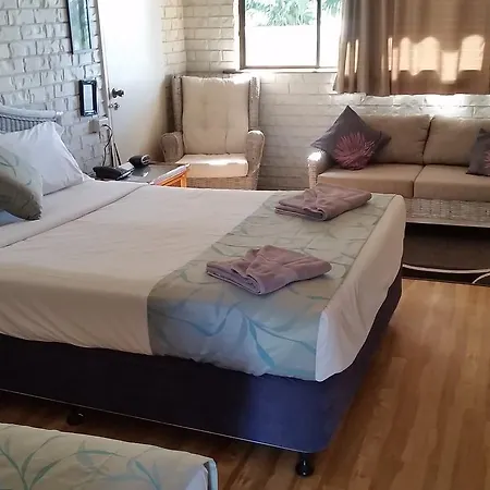 Holland Park Motel-2