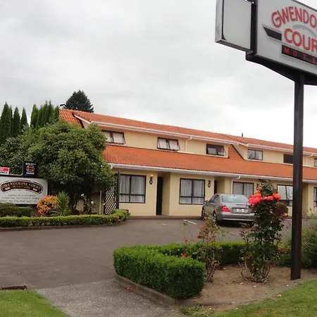Gwendoline Court Motor Lodge-3