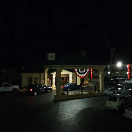 Econo Lodge-3