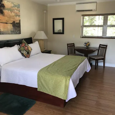 Harborside Motel & Marina-2