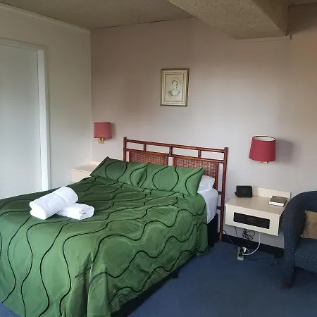 Raceways Motel-3