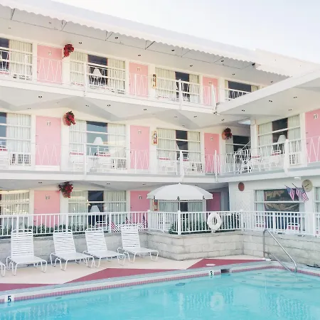 Pink Champagne Boutique Motel-3