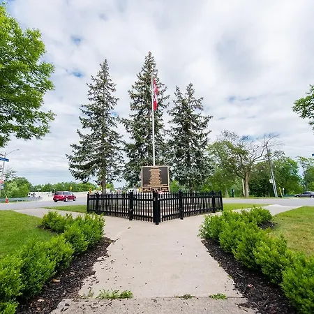 Niagara Parkway Court Motel-3