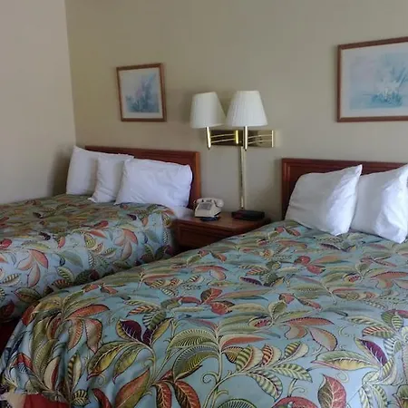 Quarterpath Inn & Suites-3