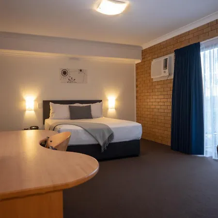 Airport Admiralty Motel-3